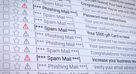 Filtrelenmeden önceki gelen kutusu: arka arkaya sıralanmış spam ve oltalama konu satırları